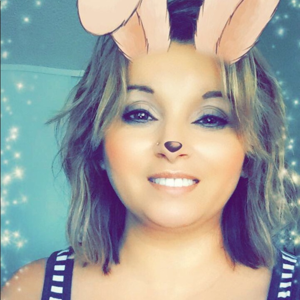 Meet your Posher, Celly